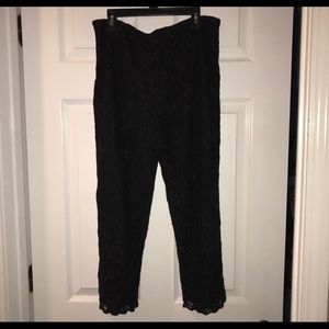 Chico’s size large black wide leg cropped lace pants fits 10-12